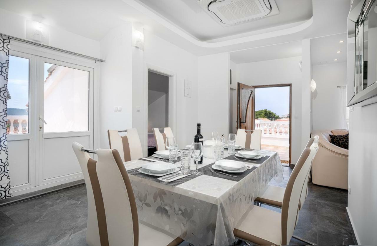 Apartments Lipic Vodice Exterior foto